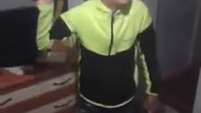 İnsanlık Dışı Dans Eden Ergen! (Dikkat Apaçi Dansı İçerir)