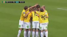İsveçli kaleciden çılgın bir gol!