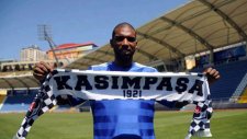 Ryan Babel, Kasımpaşa'da İmzasını Attı!