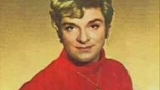 Zeki Müren - Şimdi Uzaklardasın