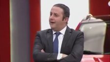Evlenmek İçin Eşinin Büyümesini Bekleyen Adam