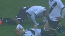 Şike Yapar Gibi Kendi Kalesine Gol Atan Futbolcu