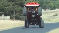 2 tekerlek üstünde jeep sürmek