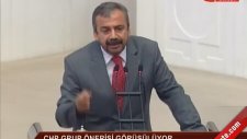 Bdp'li Sırrı Süreyya Önder, Meclis Kürsüsünde Göbeğini Açtı