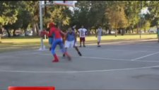 Örümcek Adam'dan Basketbol Şov