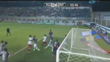 Kornerden gol atmak - Diego Forlan