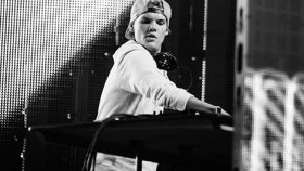 Avicii - Wake Me Up Avicii - Wake Me Up