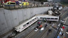 İspanya'daki Feci Tren Kazası Kamerada