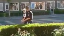 Yürürken Ağaca Çarpan Kadın Polis