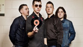 Arctic Monkeys - Why'd You Only Call Me When You're High Arctic Monkeys - Why'd You Only Call Me When You're High