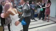 Rus Düğününde Balon Patlatma