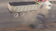 Drift Yaparken Kamyona Çarpan Araplar
