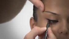 Mükemmel Eyeliner Nasıl Uygulanır
