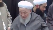 Mahmud Efendi Hazretleri Yasin'i Şerif Okuyor