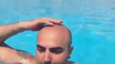 Havuzda Saç Dağıtmak