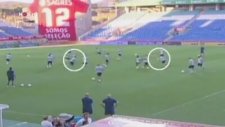İşte Kuyt'u Tanınmaz Hale Getiren Pozisyon