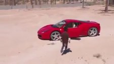 Ferrari İle Drift Yapan Çocuk