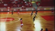 Bayan Sporcudan İnanılmaz Gol!
