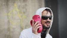 iPhone 5C’yi Tiye Alan Reklam Filmi