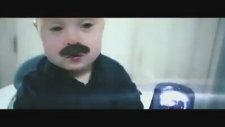 Ajan Bebek İş Başında