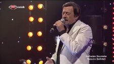 Selami Şahin - Alışmak Sevmekten Daha Zor Geliyor (Canlı Performans)