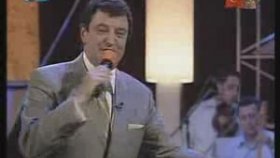 Bedri Ayseli - Mavi Yelek Mor Düğme Bedri Ayseli - Mavi Yelek Mor Düğme