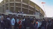 Olimpiyat Stadı’na kaçak girişler kamerada