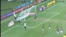 Alex Telles'in Müthiş Golü Gremio'yu Uçurdu!
