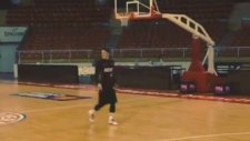 Bastian Schweinsteiger'in Ayakla Attığı Müthiş Basket