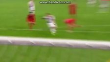 Sneijder'in Türkiye'ye Attığı Gole Sevinmemesi