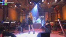Hande Yener - Kim Bilebilir Aşkı (Kral Pop Akustik Canlı Performans)