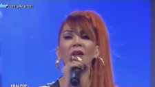 Hande Yener - Kim Bilebilir Aşkı (Kral Pop Akustik Canlı Performans)