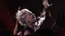 P!nk - Are We All We Are (Canlı Performans)