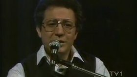 Zülfü Livaneli - Gün Olur Alır Başımı Giderim Zülfü Livaneli - Gün Olur Alır Başımı Giderim