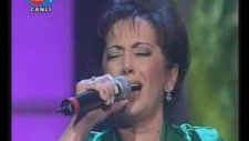 Aysun Gültekin - Gurbet Elde Bir Hal Geldi Başıma
