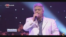 Cengiz Kurtoğlu - Hain Geceler (Canlı Performans)