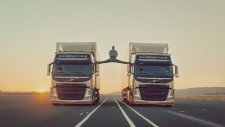 Volvo Trucks - Tanıtım (Van Damme)