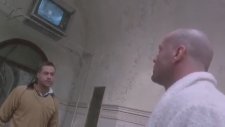 12 Maymun (Twelve Monkeys) Brad Pitt Akıl Hastanesi Sahnesi