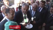 Bakan Yazıcı’nın bayan dönerci ile sohbeti güldürdü