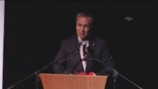 Arınç: Recai Kutan, geleceği bize ümitle anlatarak davamıza bağladı