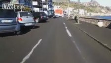 Başımıza Taş Yağacak Dedikleri Bu Olsa Gerek