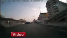 Yarışla Başlayan Kaza Kamerada