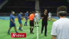 Ünlü Futbolcular, Gözleri Kapalı Maç Yaptı