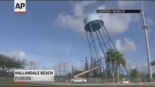 Su Kulesi Devrilme Anı Kamerada (Florida)