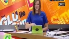 Simge Fıstıkoğlu Canlı Yayında Fırça Yedi!