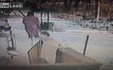 Kedi Saldırısına Uğrayan Kadın