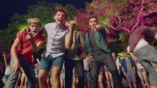One Direction - What Makes You Beautiful
