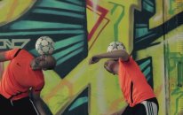 Profesyonel Futbol Eğlence Daniel Kesme ve Mark Harlow Çift Freestyle