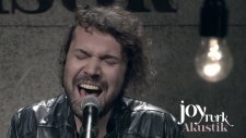 Halil Sezai - Üşüyorsam (Akustik)