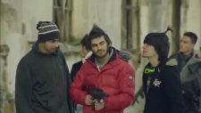 Patlak Sokaklar Gerzomat Apaçi Repliği